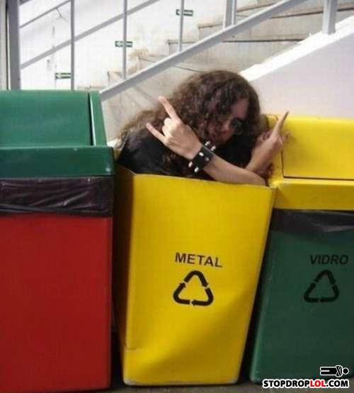 Funny-pun-photos-where-is-the-recycling-truck-when-you-need-it